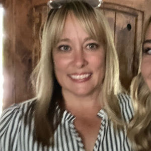 Meet your Posher, Debbie